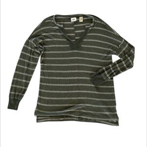 Daytrip size small striped thermal long sleeve tee
